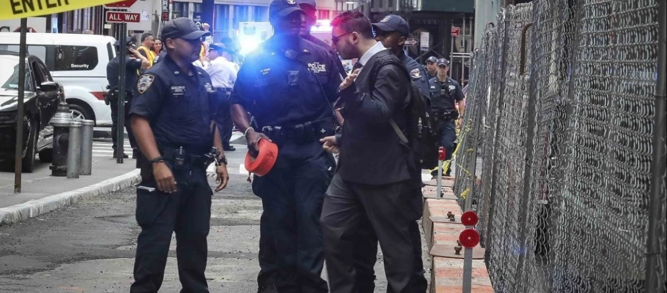 Εξέγερση σε ΗΠΑ: «Θάλασσα» τα έχουν κάνει οι Δημοκρατικοί κυβερνήτες σε Μινεσότα και Νέα Υόρκη